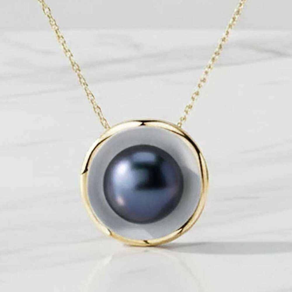 Restocked- Ladies Seashell Pearl Necklace